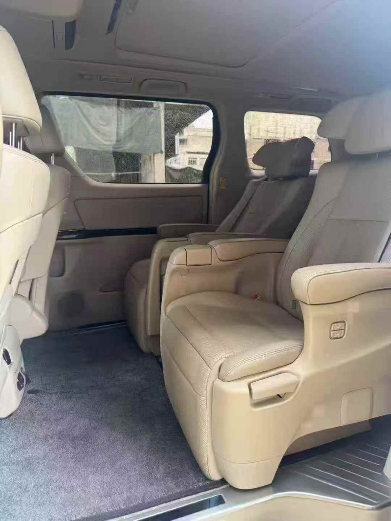 桂林15年丰田埃尔法7