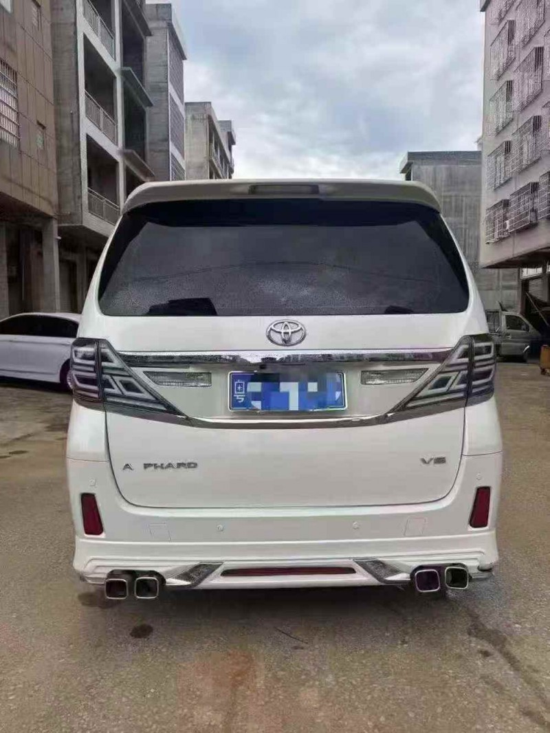 桂林15年丰田埃尔法9