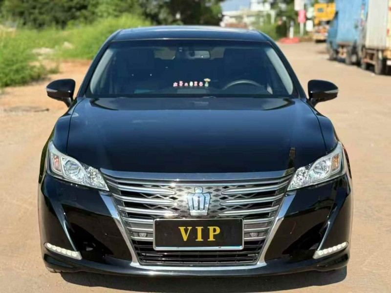 佛山15年丰田皇冠1