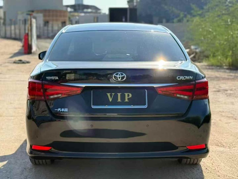 佛山15年丰田皇冠5