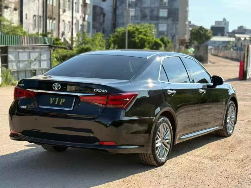 佛山15年丰田皇冠6