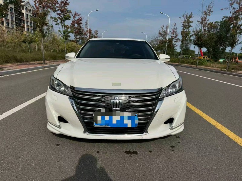 秦皇岛16年丰田皇冠1