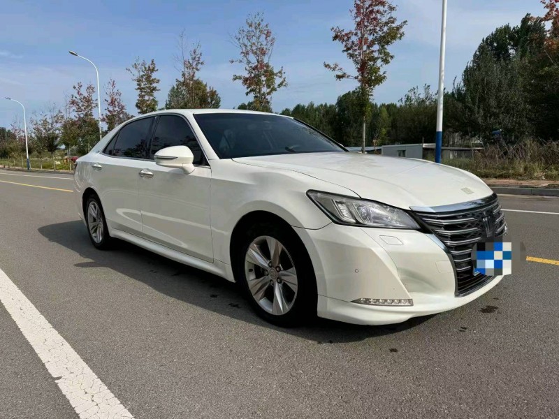 秦皇岛16年丰田皇冠2