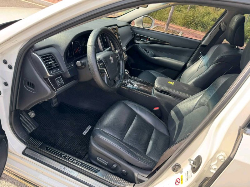 秦皇岛16年丰田皇冠5