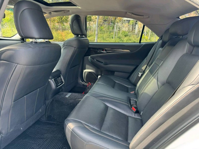 秦皇岛16年丰田皇冠6