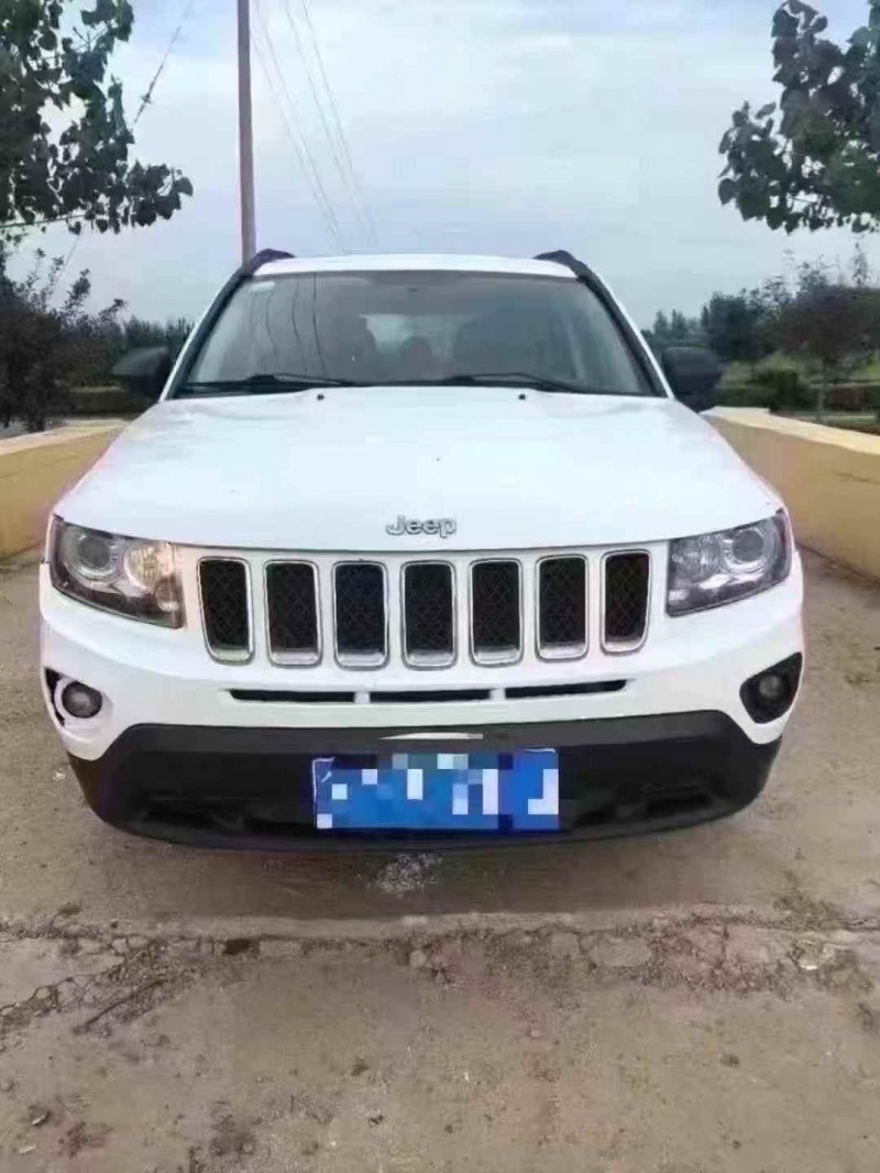 菏泽16年Jeep指南者1