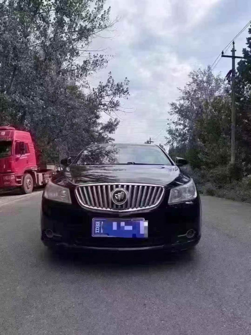 菏泽12年别克君越1