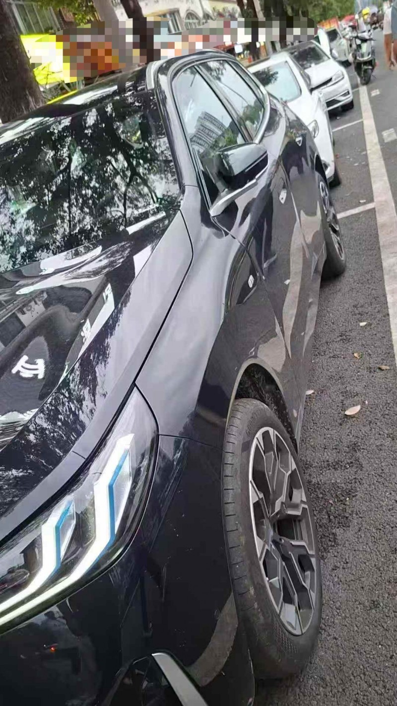 成都25年宝马X32