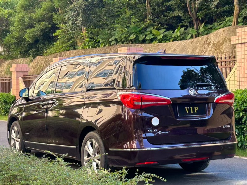 东莞17年别克GL85