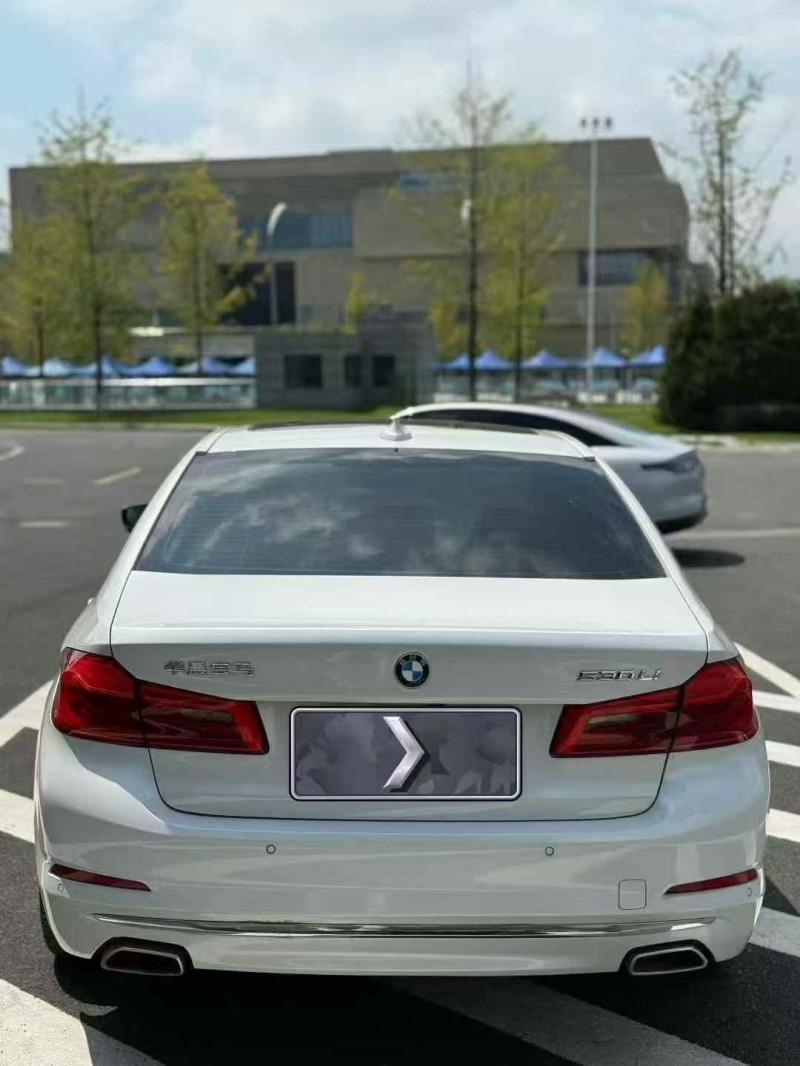 杭州18年宝马5系4