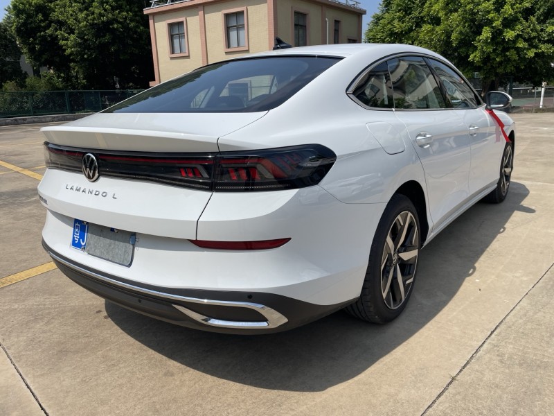 中山25年大众凌渡4