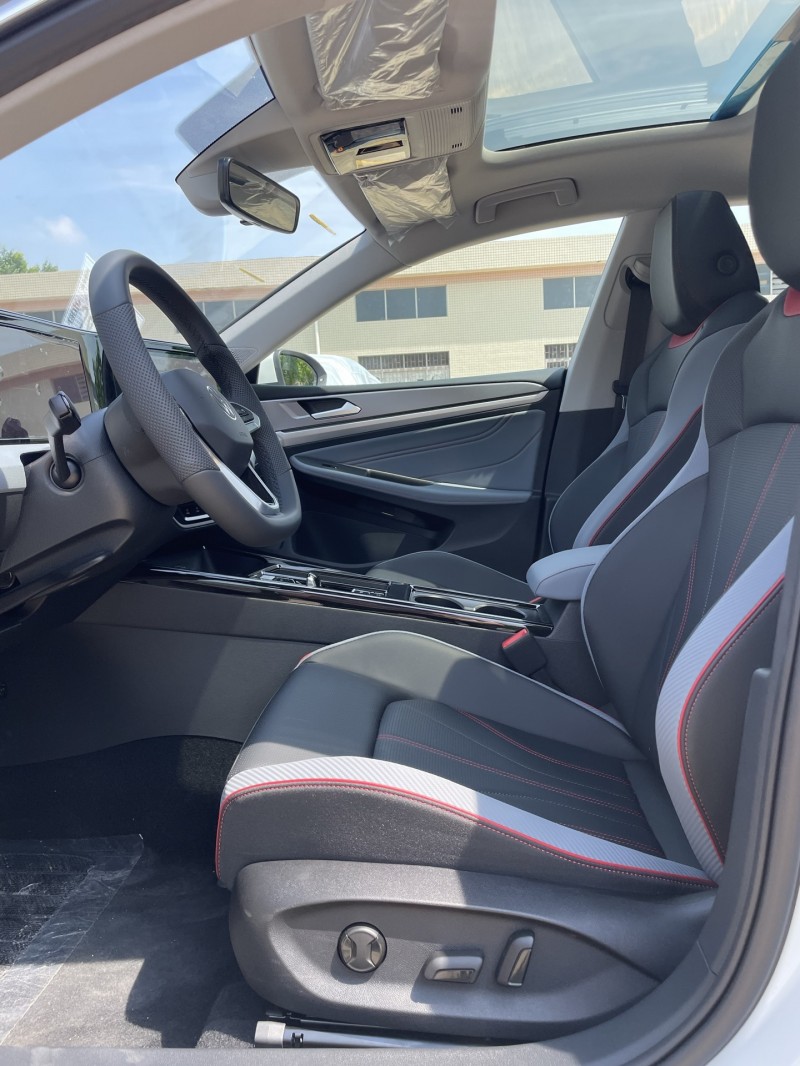 中山25年大众凌渡8