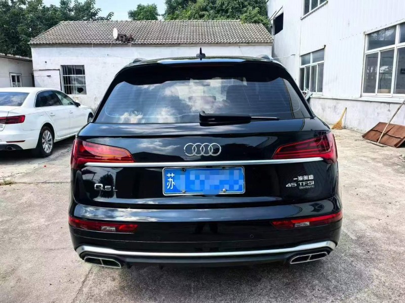 南京23年奥迪Q59