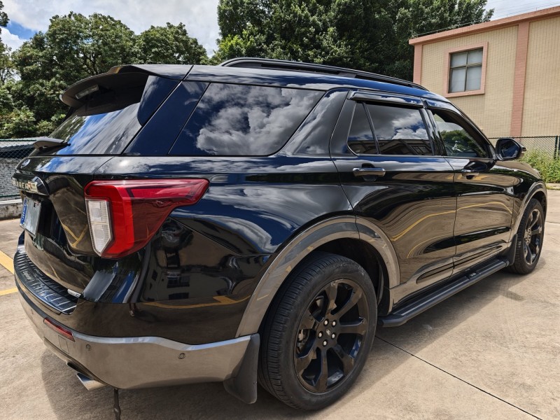 中山20年福特探险者5