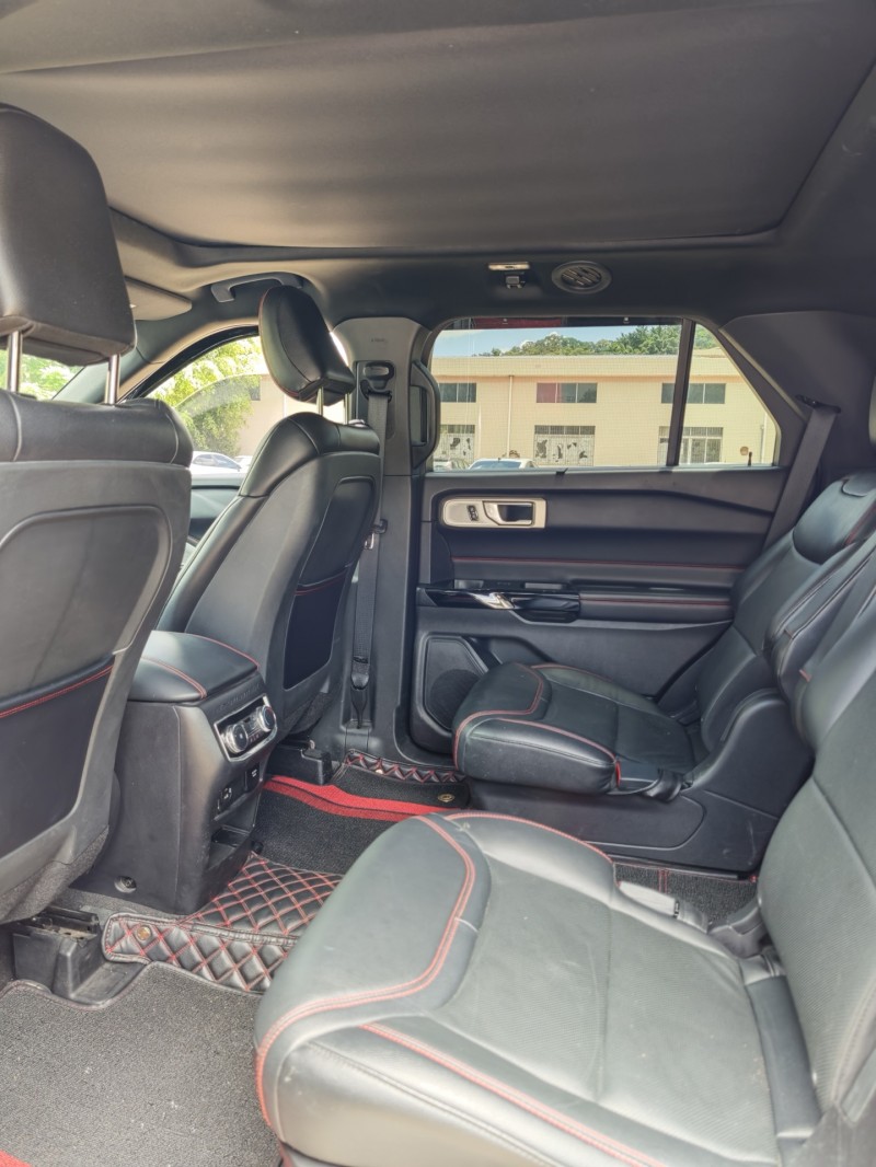 中山20年福特探险者6