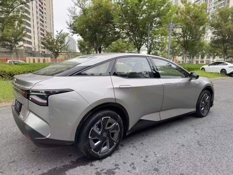 南京25年丰田BZ3Pro8