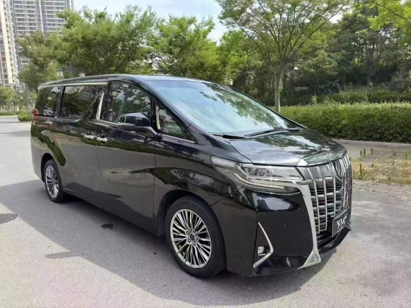 南通17年丰田埃尔法2