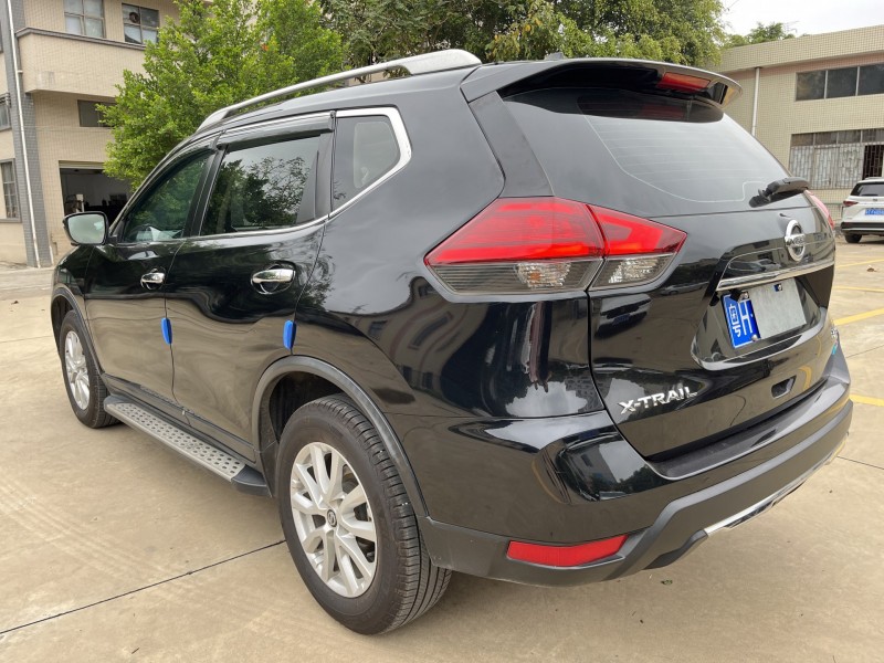 中山18年日产奇骏4