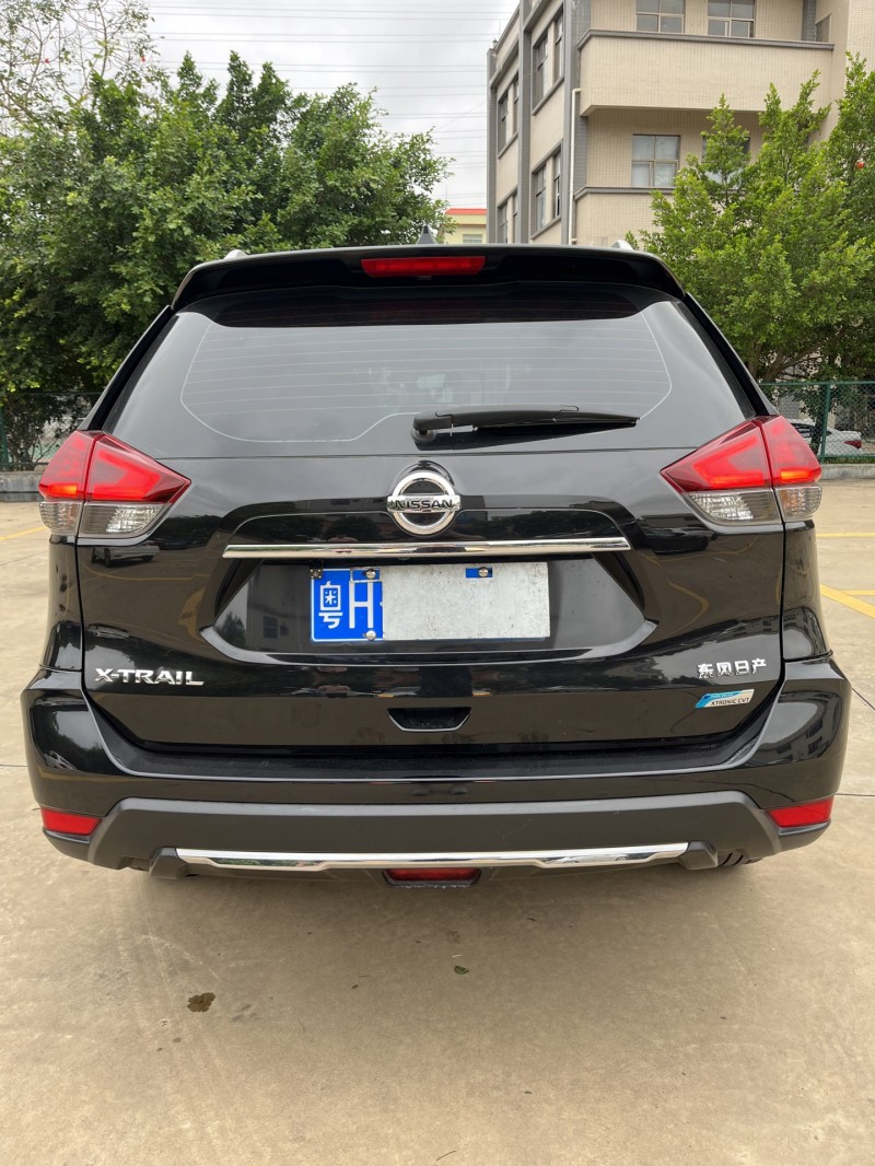 中山18年日产奇骏9