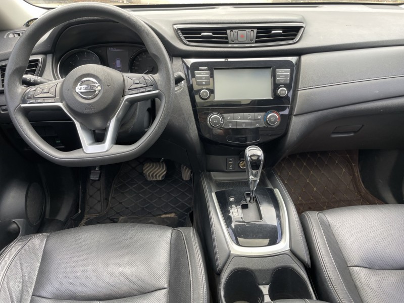 中山17年日产奇骏7