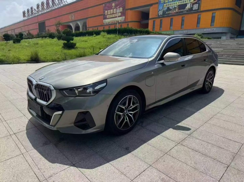 济南24年宝马i52