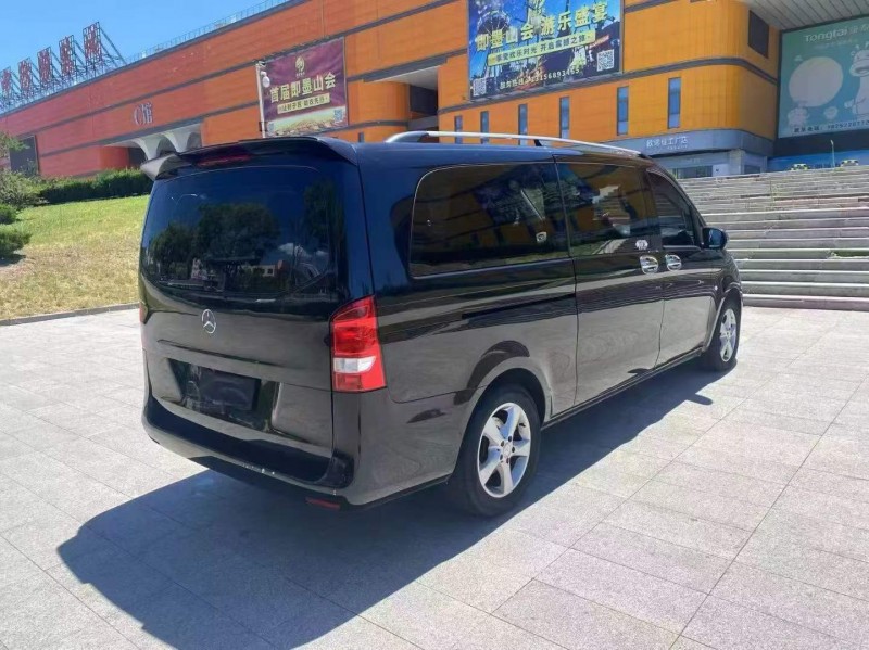 济南17年奔驰威霆7