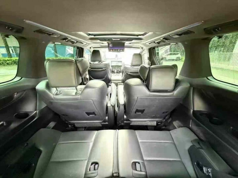 佛山21年雷克萨斯LM雷尔法5