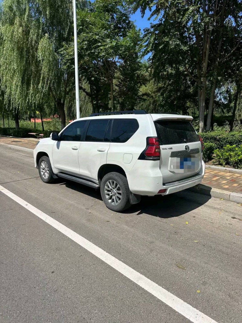 青岛20年丰田普拉多7