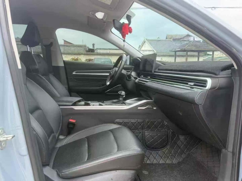 六盘水24年吉利帝豪4