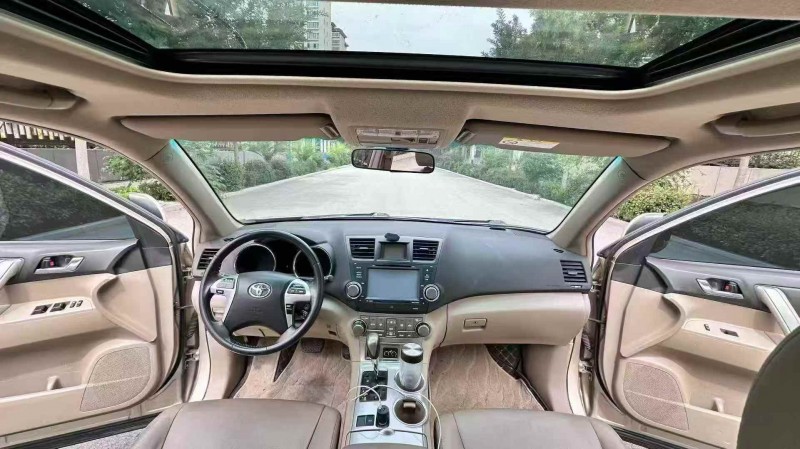 东营13年丰田汉兰达4