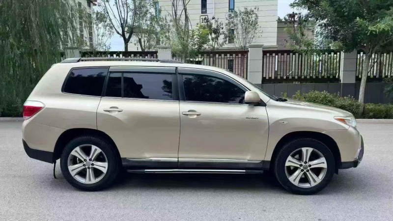 东营13年丰田汉兰达7