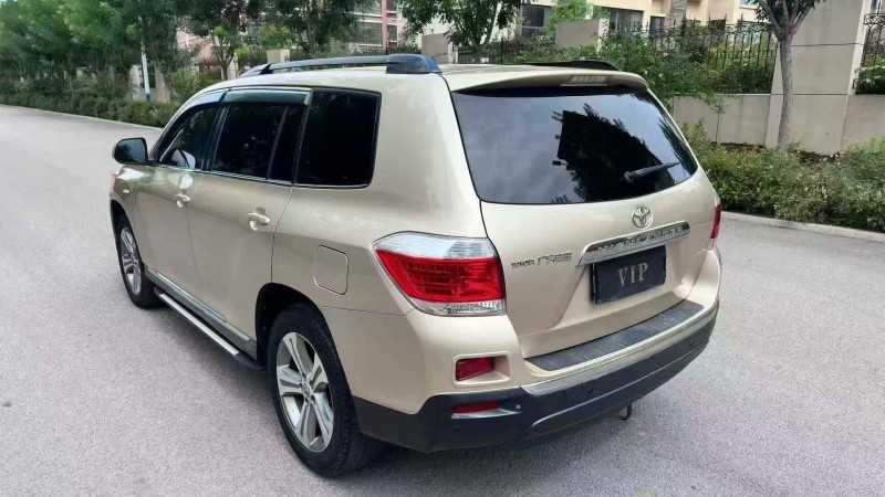 东营13年丰田汉兰达8