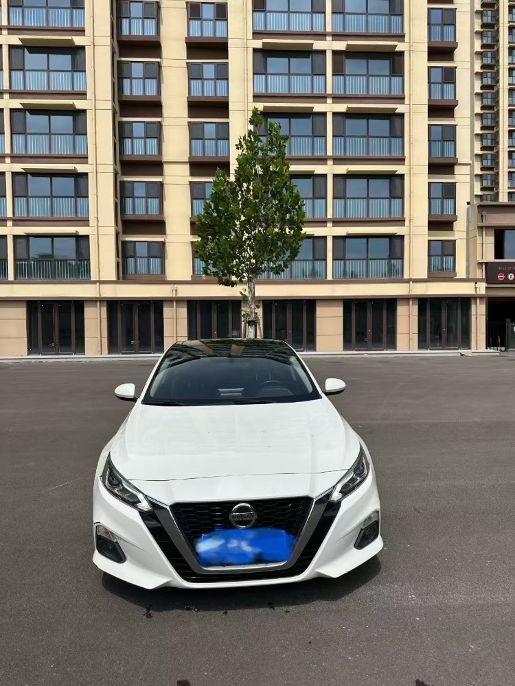 枣庄19年日产天籁1