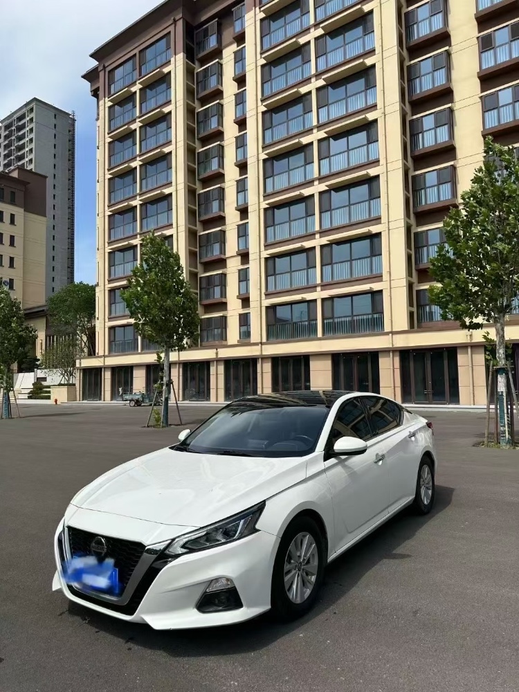 枣庄19年日产天籁3