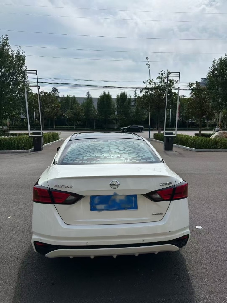 枣庄19年日产天籁5