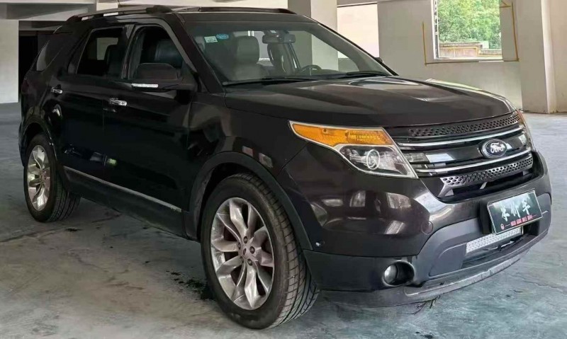 六盘水14年福特探险者3