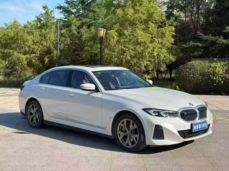 济宁24年宝马i32