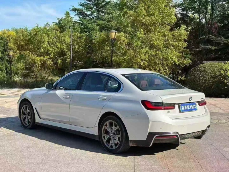 济宁24年宝马i38