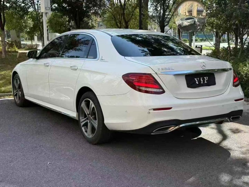 湘潭18年奔驰E8