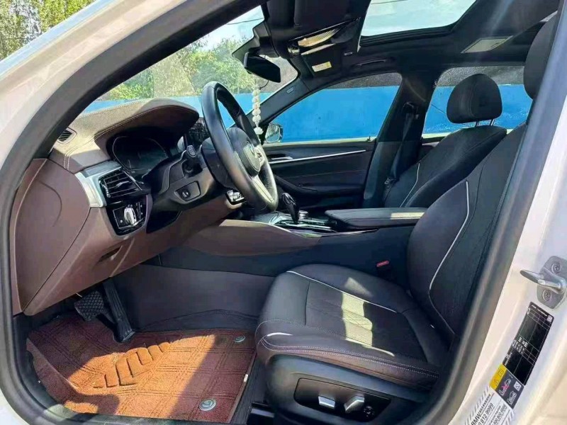 青岛21年宝马5系5