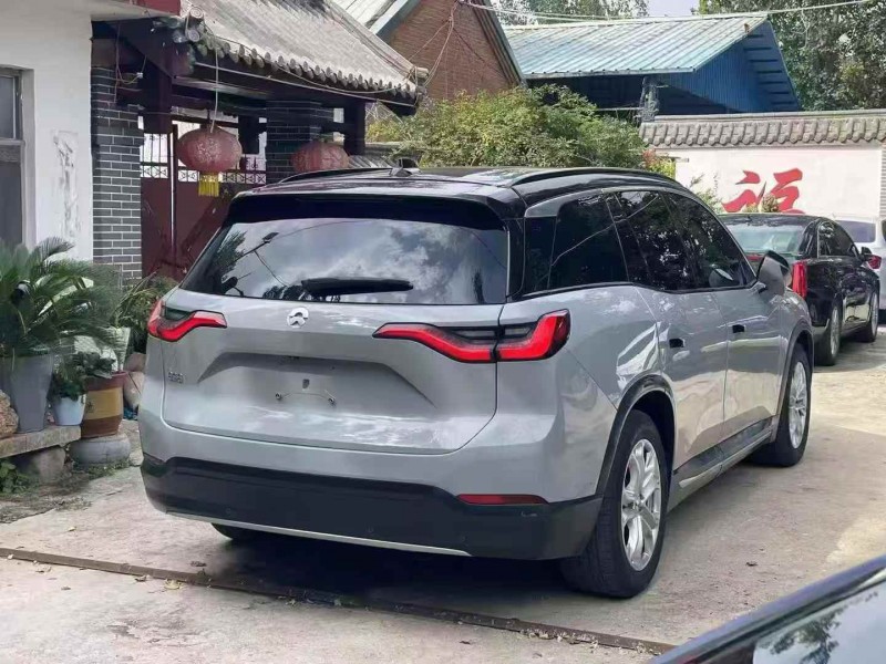 济宁19年蔚来ES88