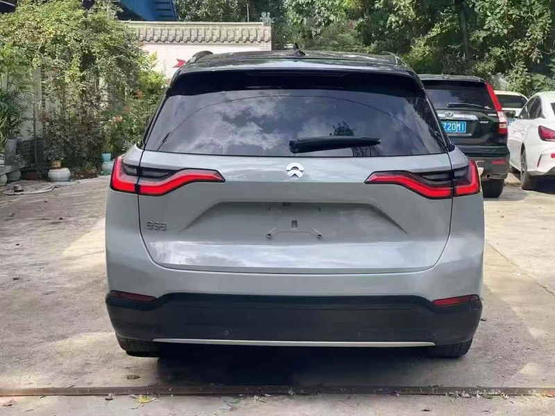 济宁19年蔚来ES89