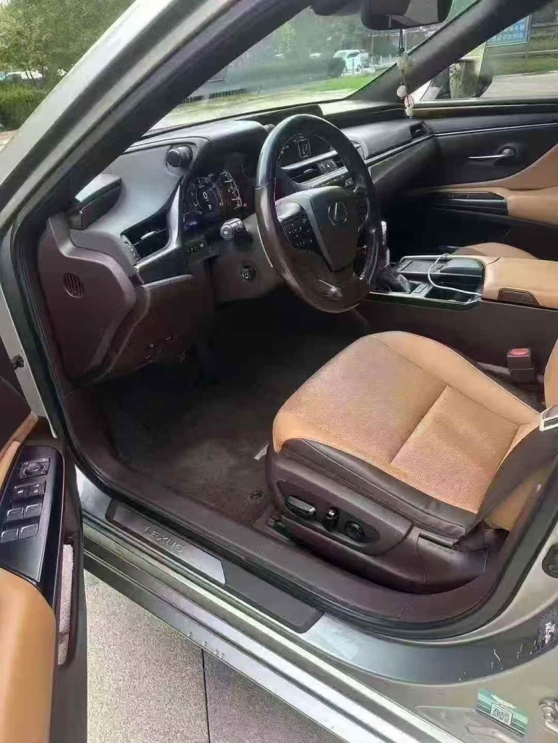 菏泽21年雷克萨斯ES5
