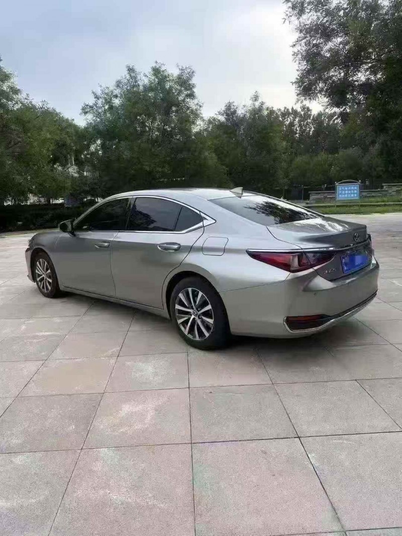 菏泽21年雷克萨斯ES7