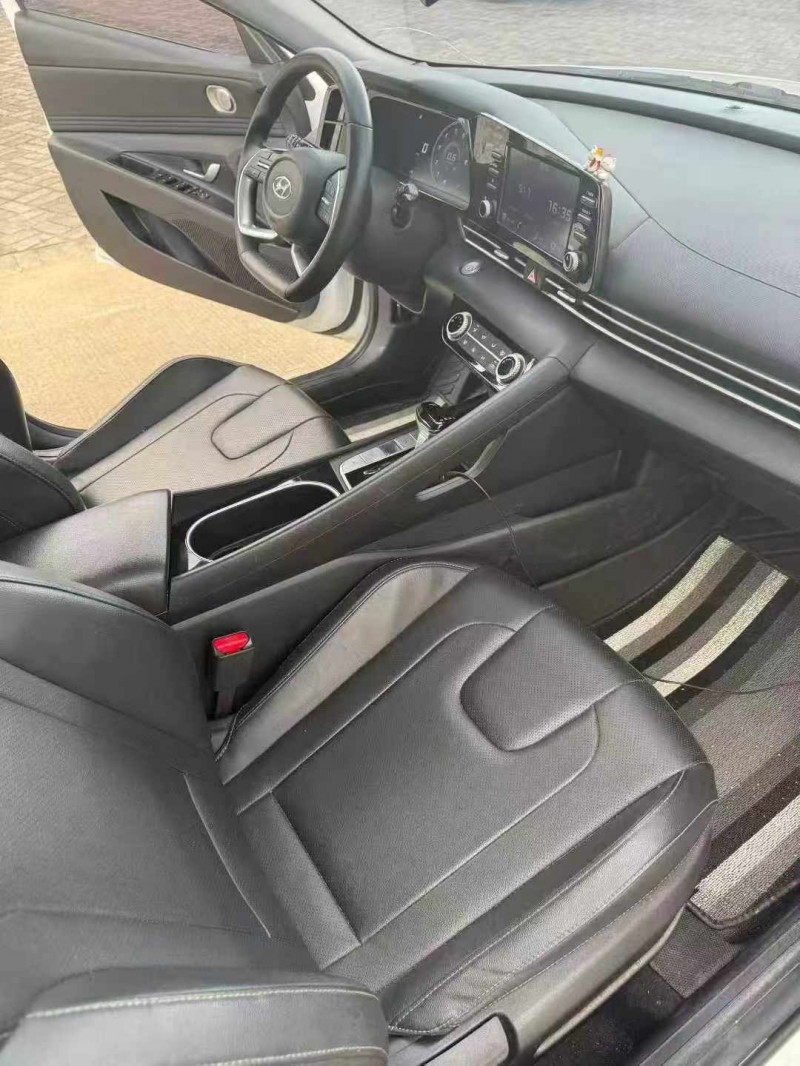 厦门23年现代伊兰特4