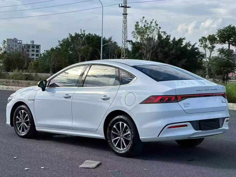 深圳24年比亚迪秦8