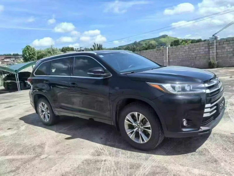 钦州19年丰田汉兰达2