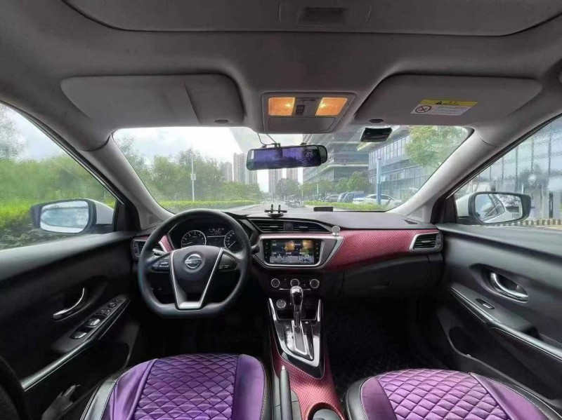 济宁18年日产蓝鸟4