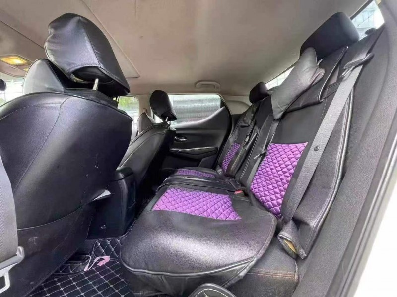 济宁18年日产蓝鸟5