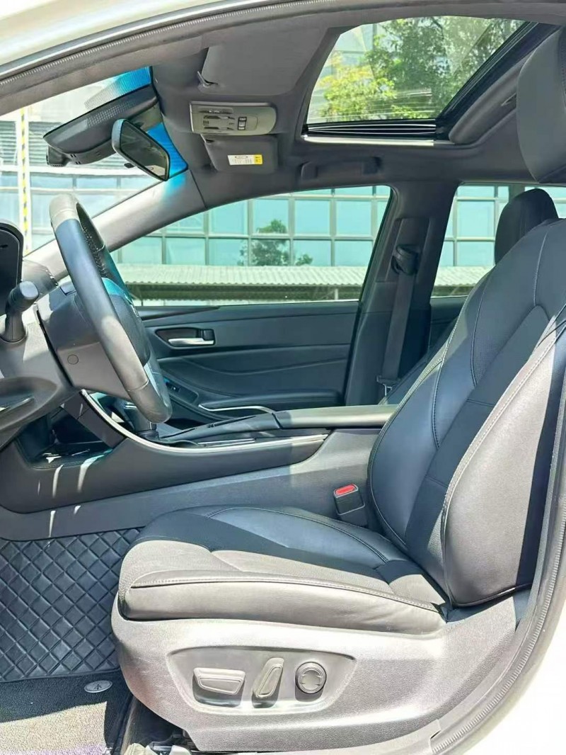 济宁21年丰田亚洲龙4